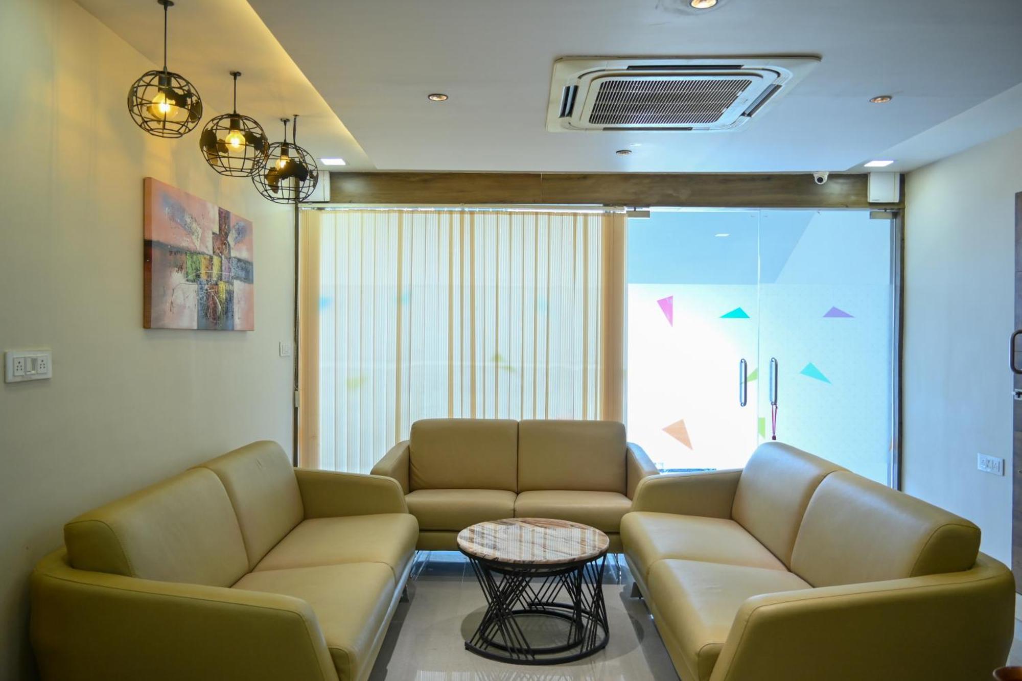 Hotel Royal Ican Sindhubhavan Road Ahmedabad Eksteriør bilde