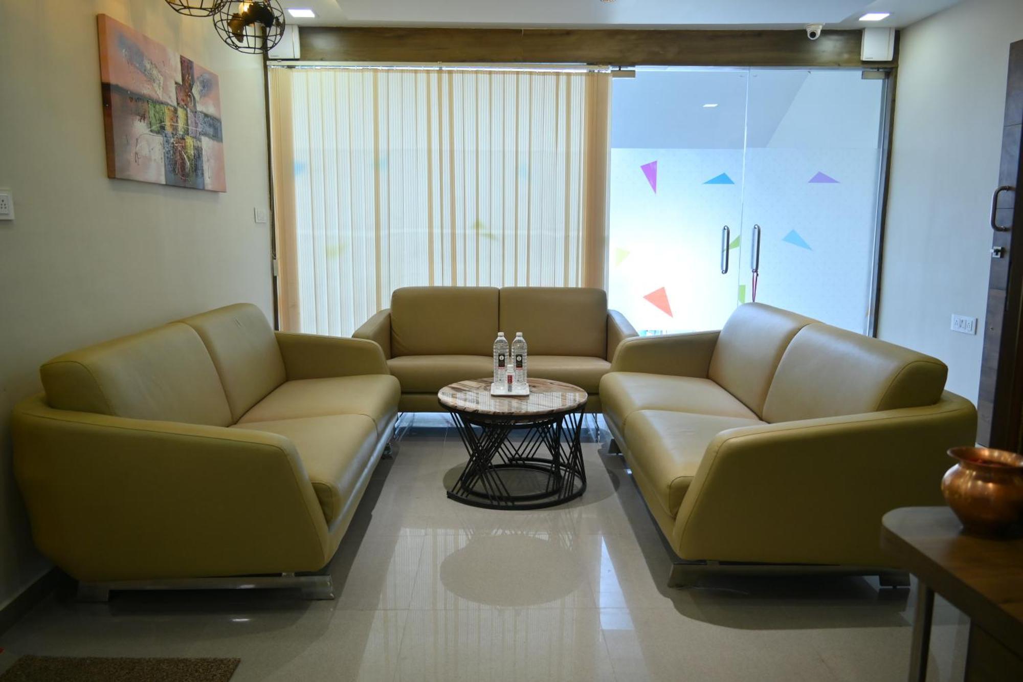 Hotel Royal Ican Sindhubhavan Road Ahmedabad Eksteriør bilde