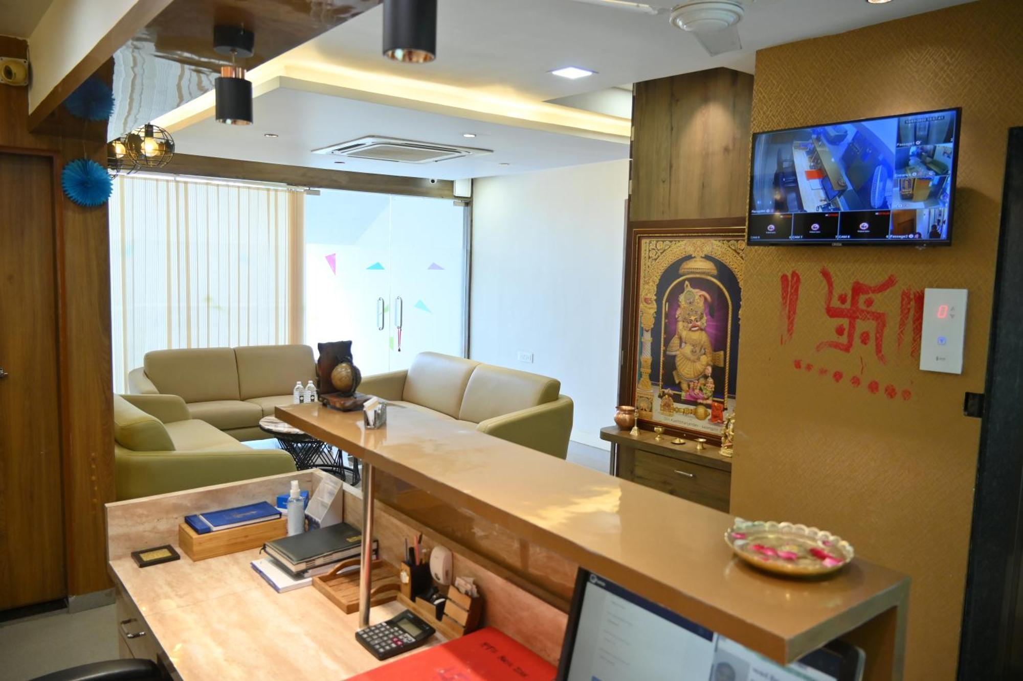 Hotel Royal Ican Sindhubhavan Road Ahmedabad Eksteriør bilde