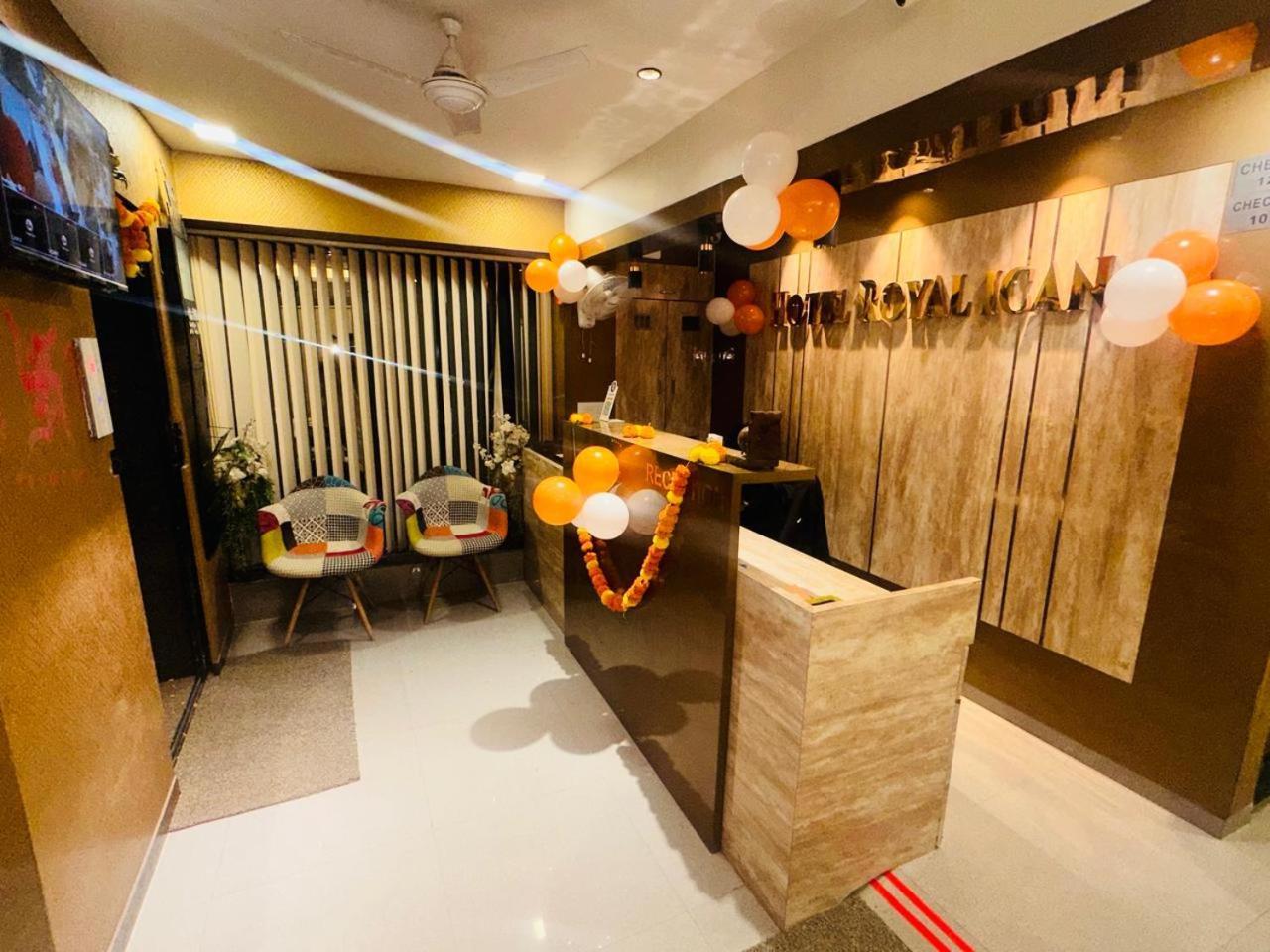 Hotel Royal Ican Sindhubhavan Road Ahmedabad Eksteriør bilde