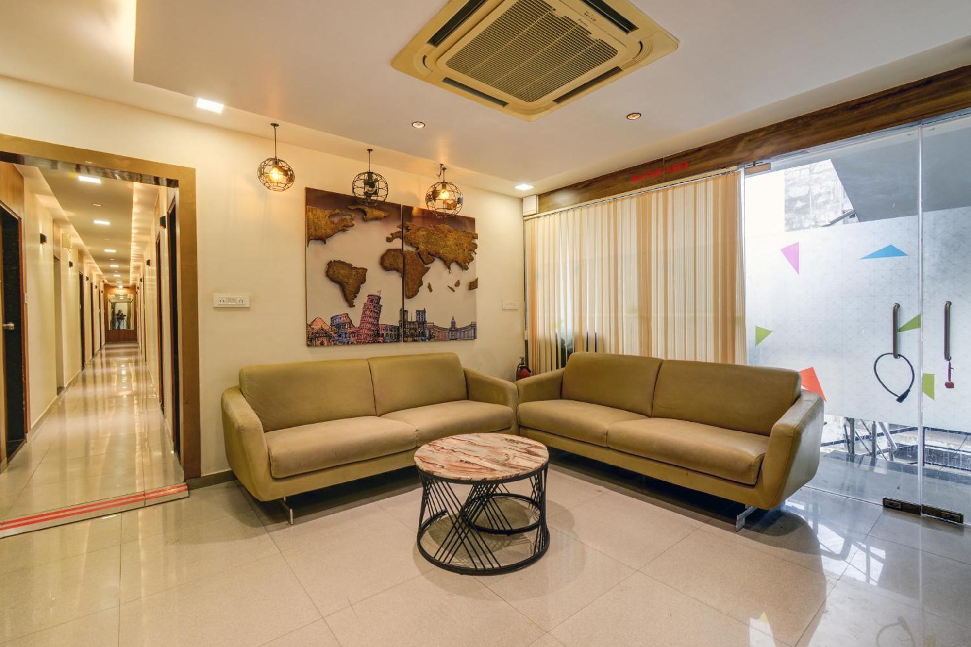 Hotel Royal Ican Sindhubhavan Road Ahmedabad Eksteriør bilde