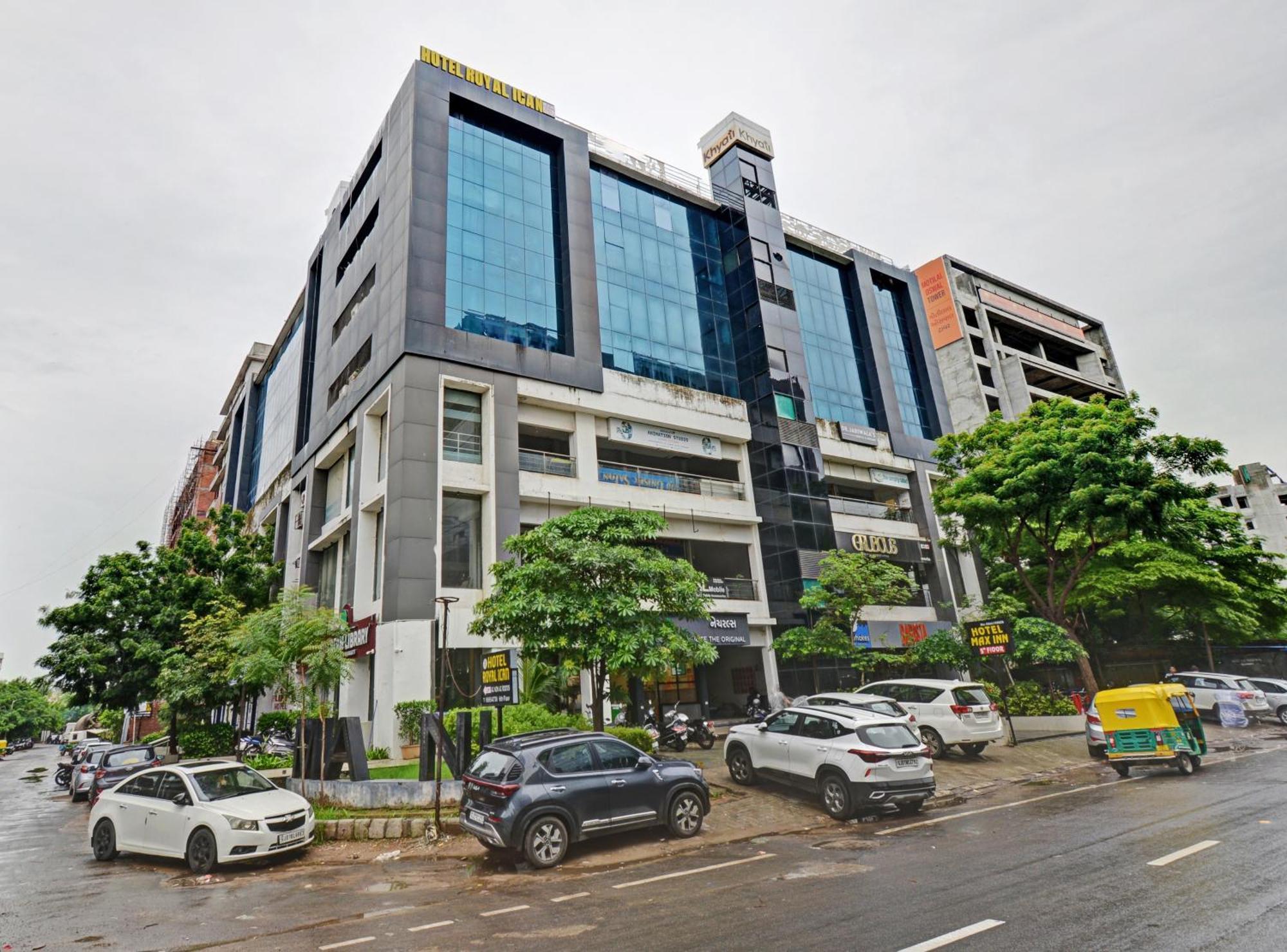 Hotel Royal Ican Sindhubhavan Road Ahmedabad Eksteriør bilde